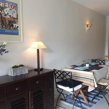 Bere Naia : Vacances En Centre-ville, Plages Et Commerces A Pied