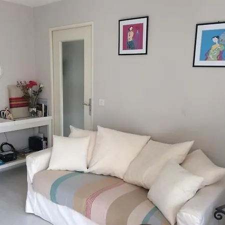 Appartement Bere Naia : Vacances En Centre-ville, Plages Et Commerces A Pied Biarritz