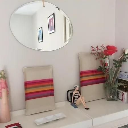 Appartement Bere Naia : Vacances En Centre-ville, Plages Et Commerces A Pied *