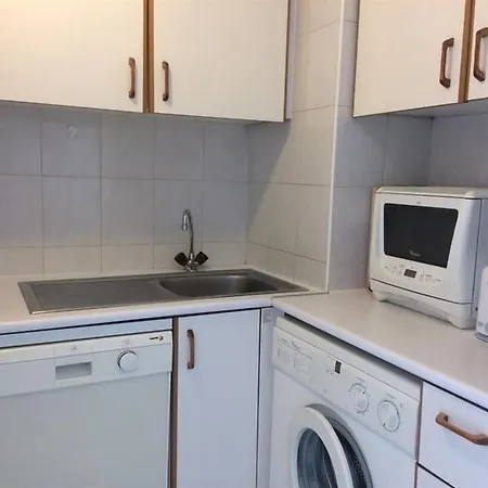 Appartement Bere Naia : Vacances En Centre-ville, Plages Et Commerces A Pied Biarritz