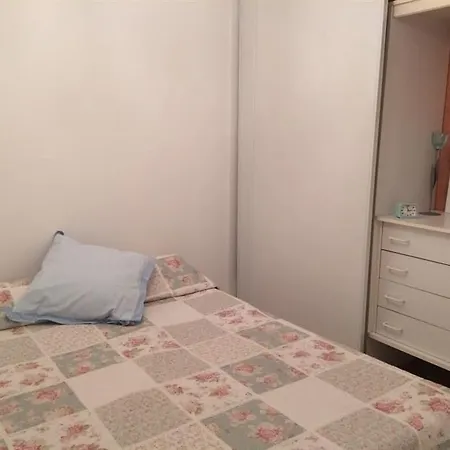 Bere Naia : Vacances En Centre-ville, Plages Et Commerces A Pied Appartement